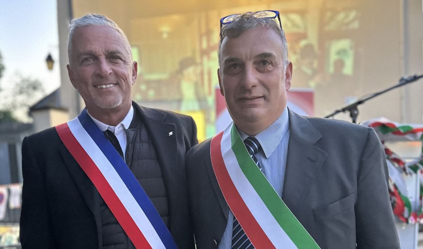 Maires d'Asnières et d'Abetone-Cutigliano lors du renouvellement du jumelage