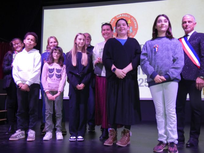 remise des prix concours photos Sophie la Girafe, édition 2024